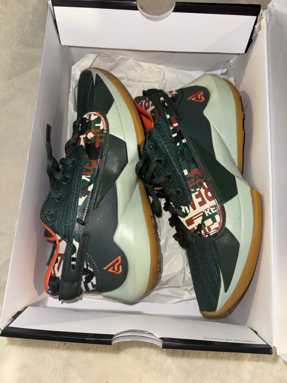 Giannis Zoom Freak 2